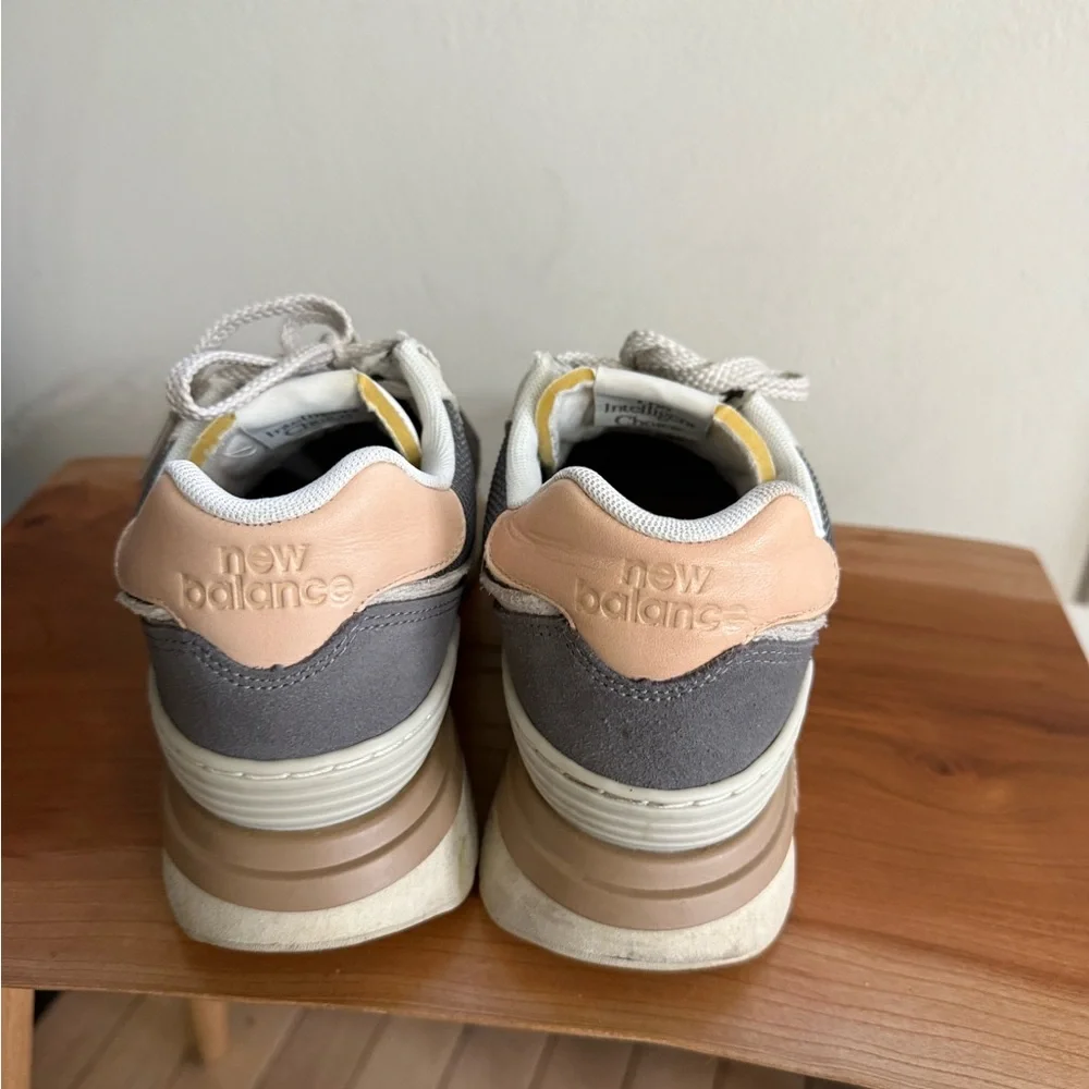 New Balance Gray and Cream Sneakers - Picture 4 of 7